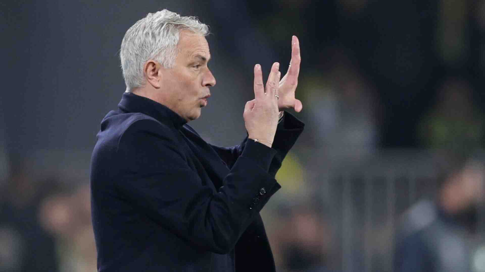 Per come siamo messi, cara Figc, la scelta migliore per la Nazionale è Mourinho