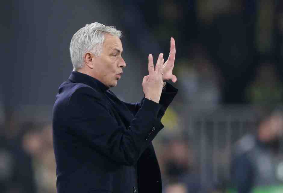 Per come siamo messi, cara Figc, la scelta migliore per la Nazionale è Mourinho