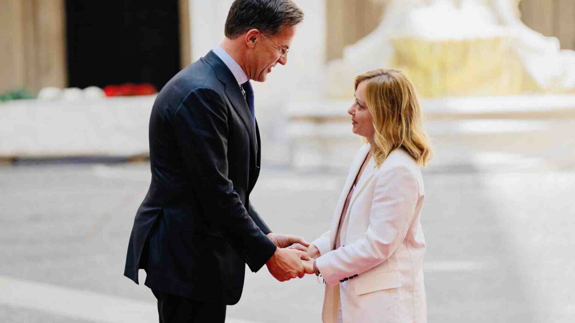 La giusta svolta del governo sulle spese Nato ci ricorda chi fa il gioco del putinismo e chi no