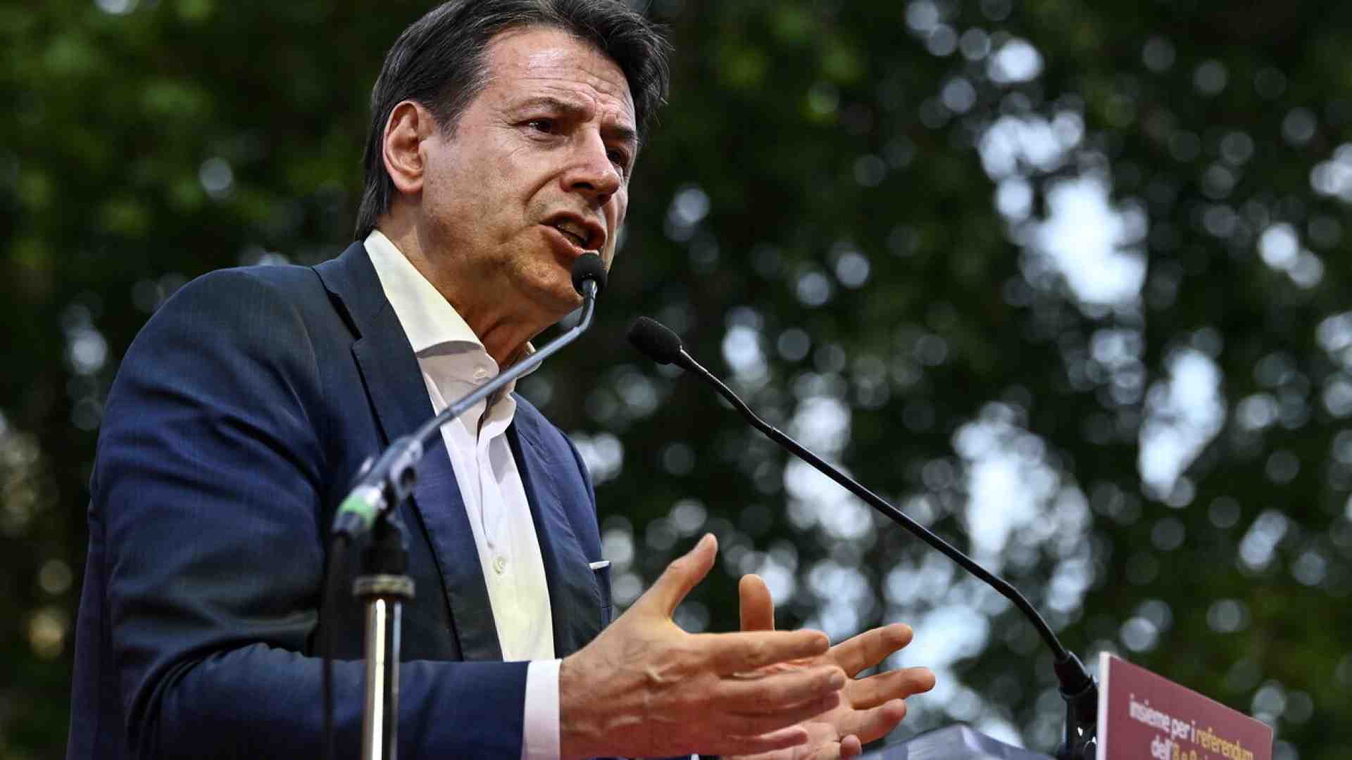 La stravagante proposta di riforma dei referendum di Conte. Il solito populismo