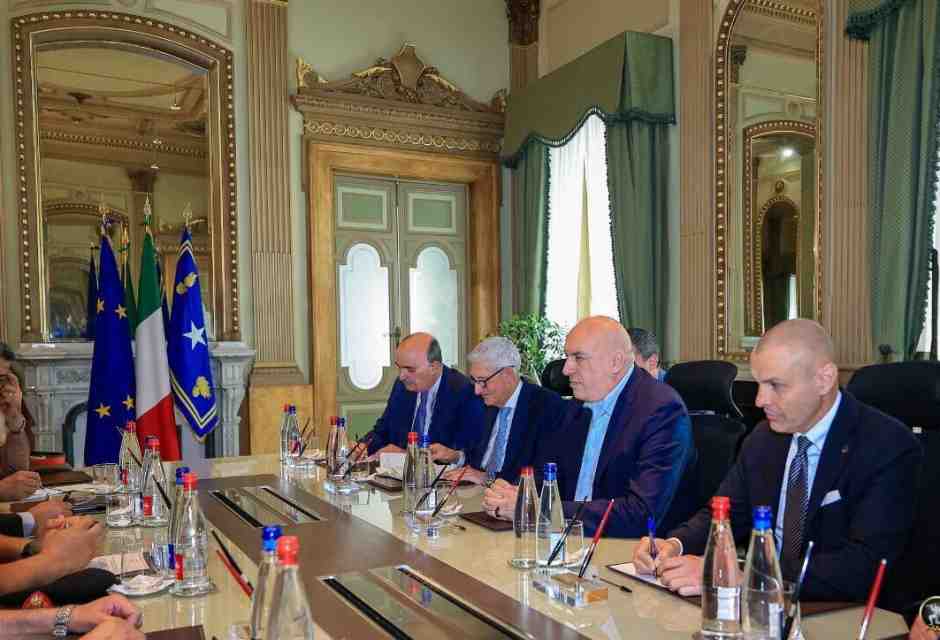 Da Tripoli a Roma, il piano dei servizi per controllare gli sbarchi