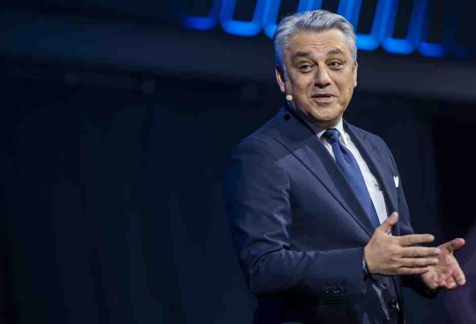 Luca de Meo lascia Renault e l'automotive per Kering