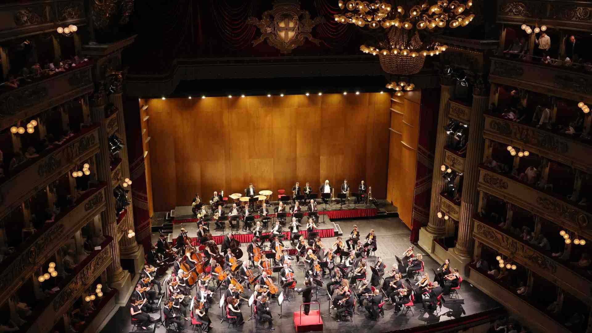 Brahms come se non ci fosse domani. Meraviglie di Petrenko sul podio