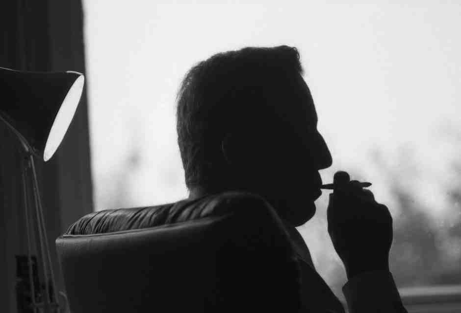 Pilota, reporter e forse spia, “di Frederick Forsyth non ne fanno più”