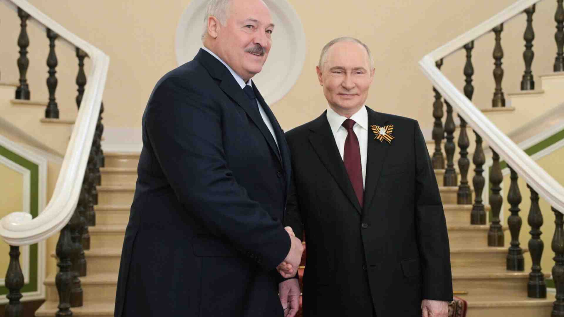 Volo diretto Washington-Minsk. Il viaggio di Kellogg in Bielorussia è misterioso, con molti rischi e un segnale