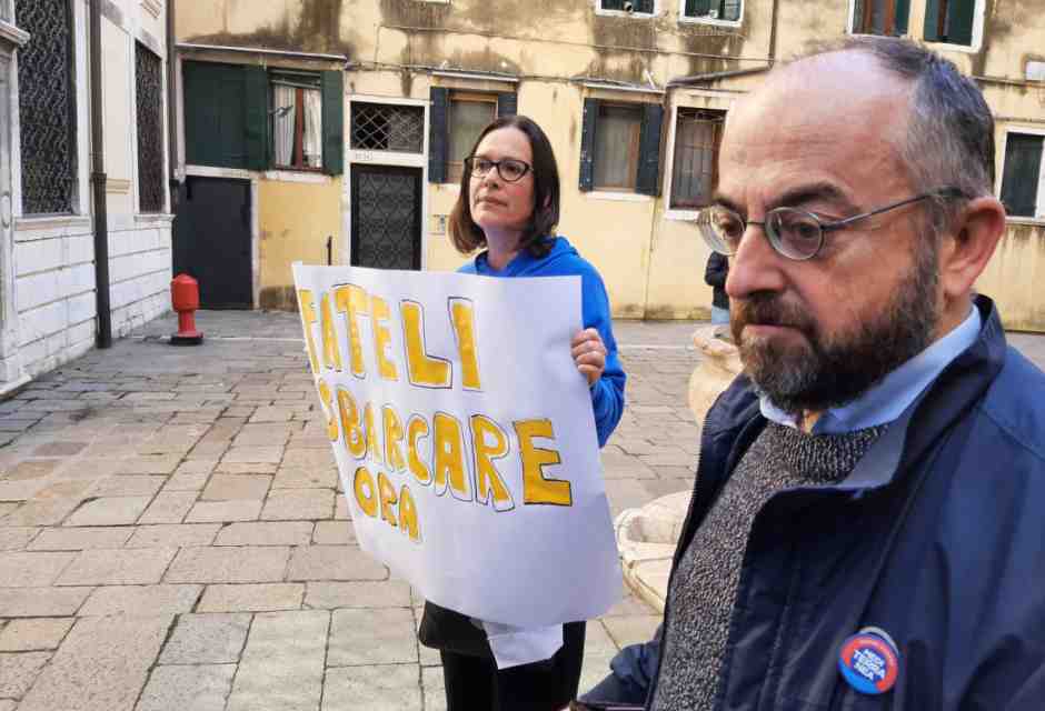 Intercettati sì, ma l’ideologia non c’entra. Botta e risposta con Beppe Caccia