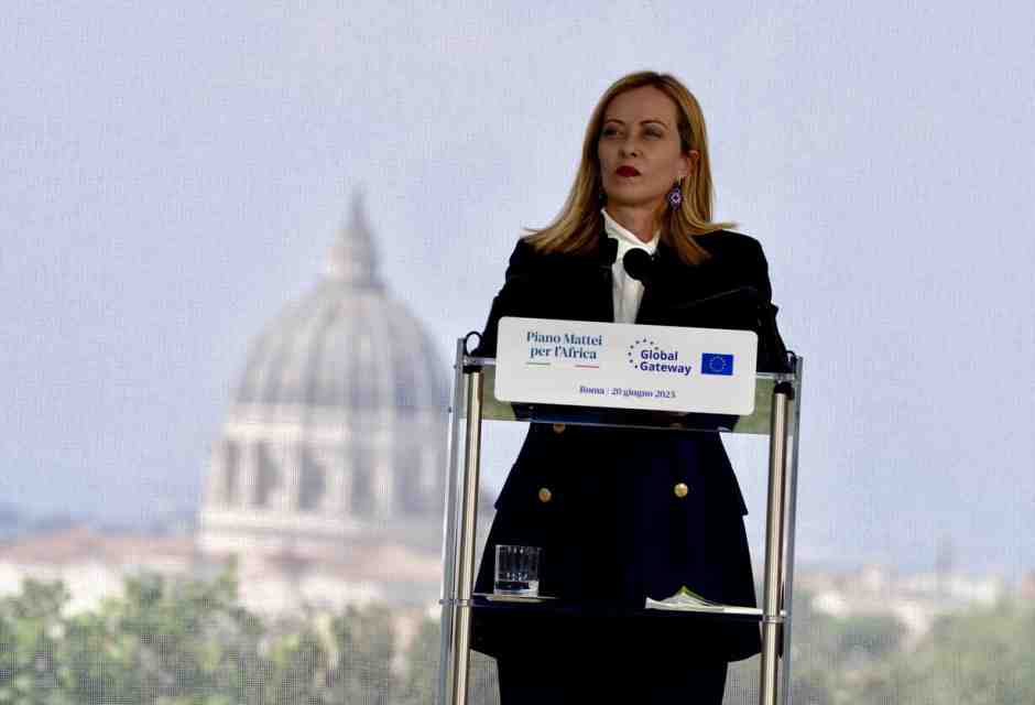 Iran, Meloni sente i leader stranieri e auspica una "rapida ripresa dei negoziati"