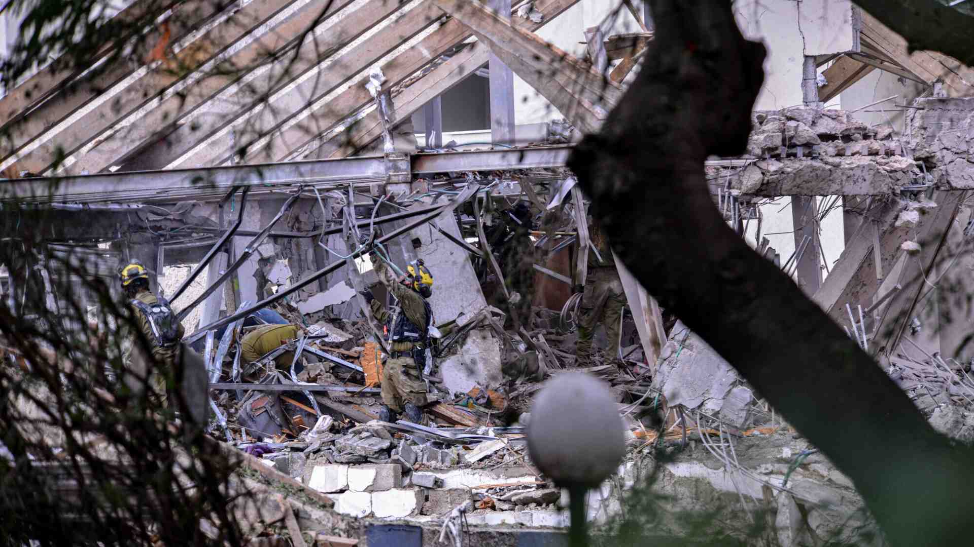 Gli squilli di tromba di Negri e Travaglio