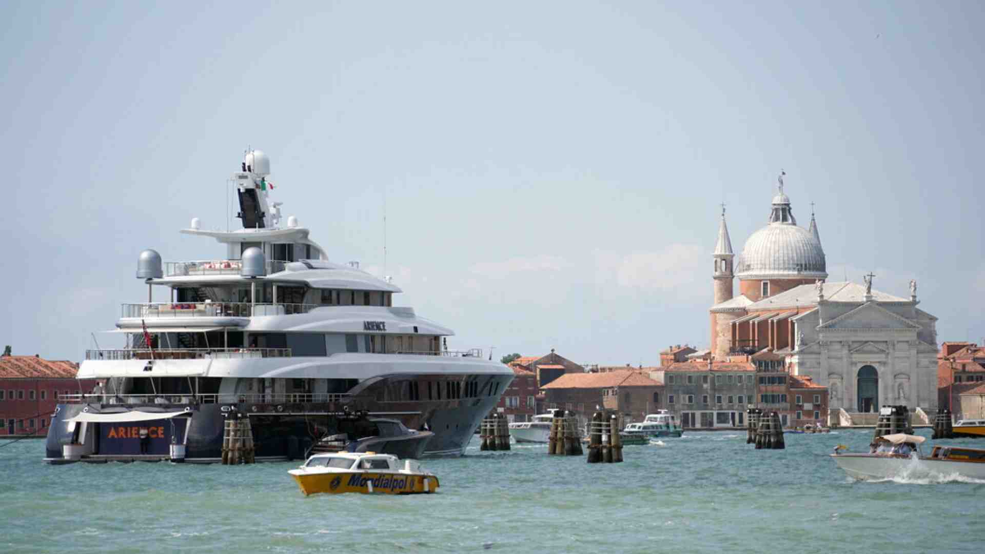 Il matrimonio di Bezos sarà una vera tortura per ricchi