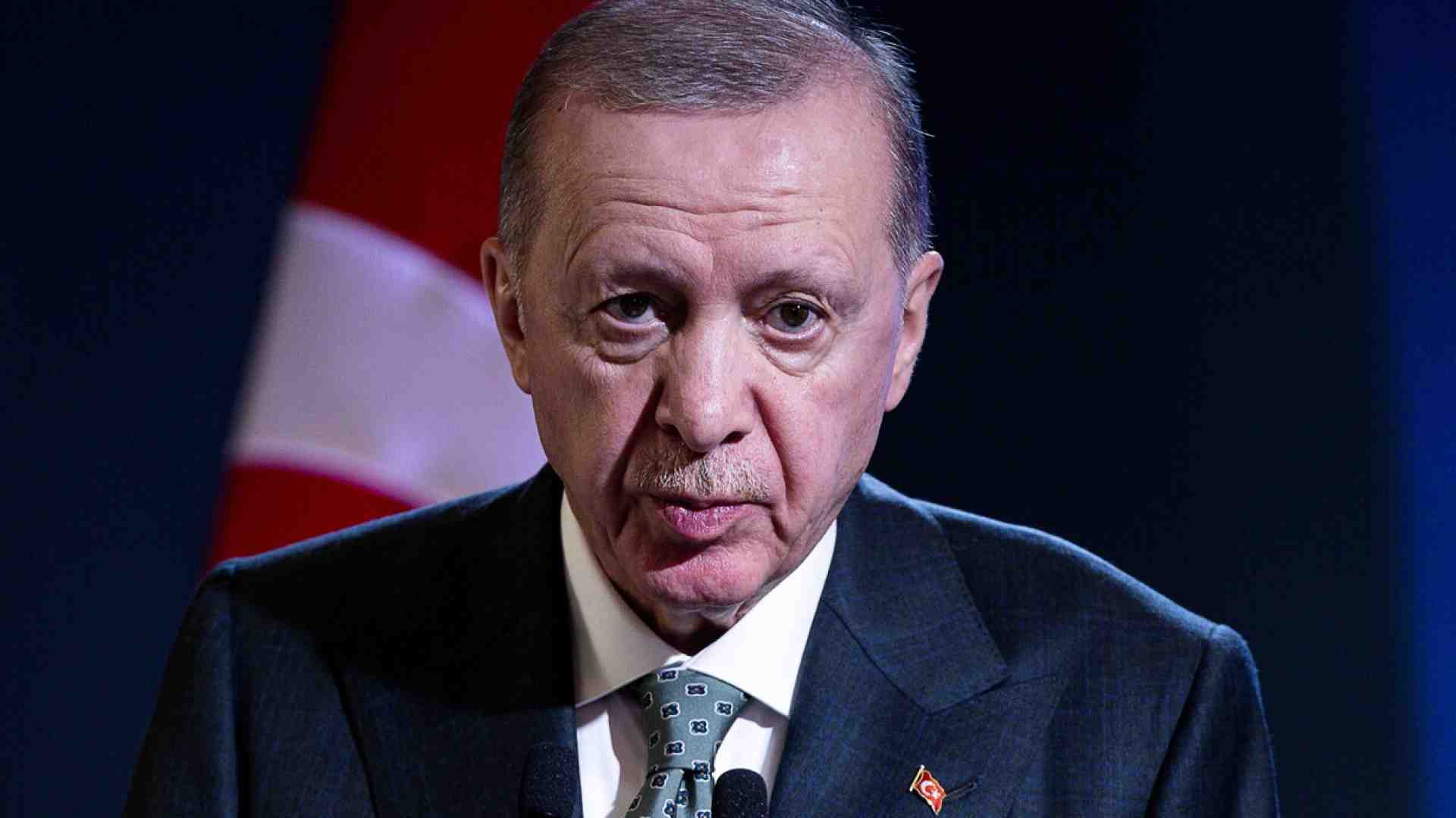 In pubblico Erdogan accusa Israele, ma l’esito del “lavoro sporco” non gli dispiace