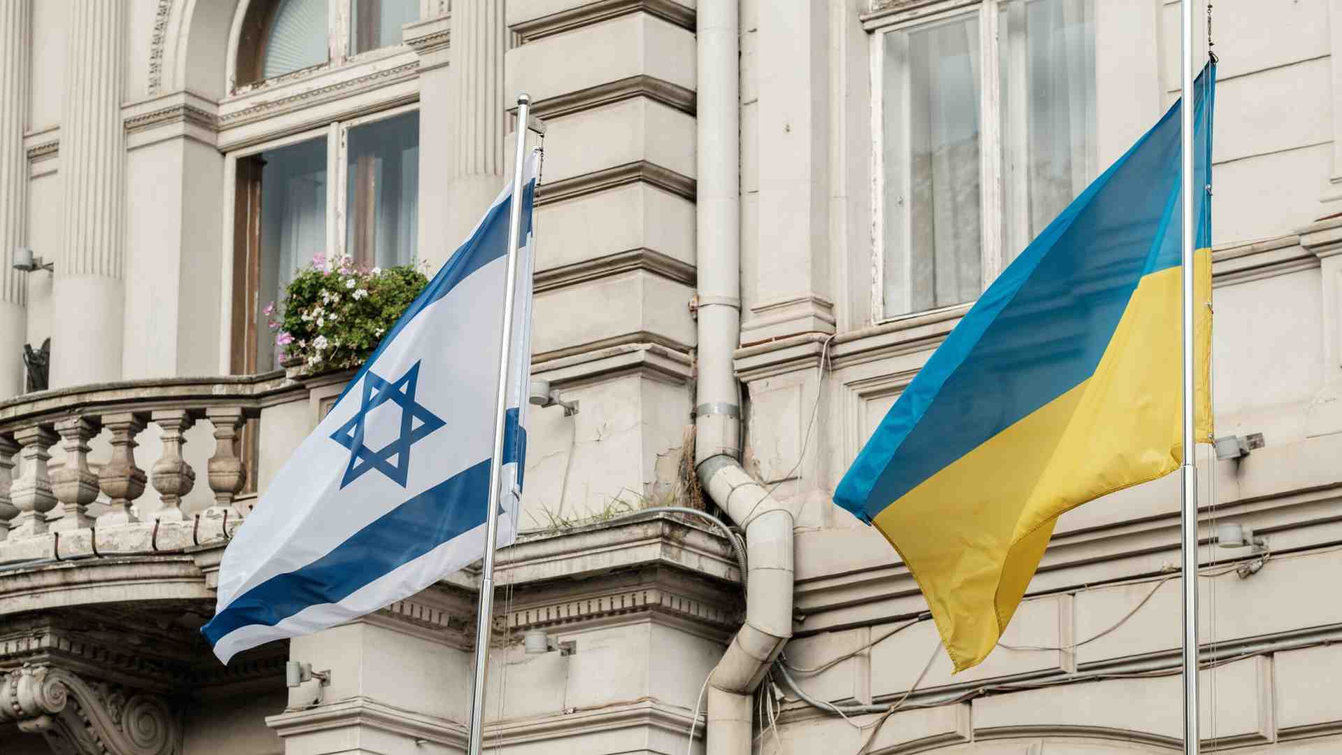 L’ipocrisia di chi difende l’Ucraina senza difendere Israele (e viceversa)
