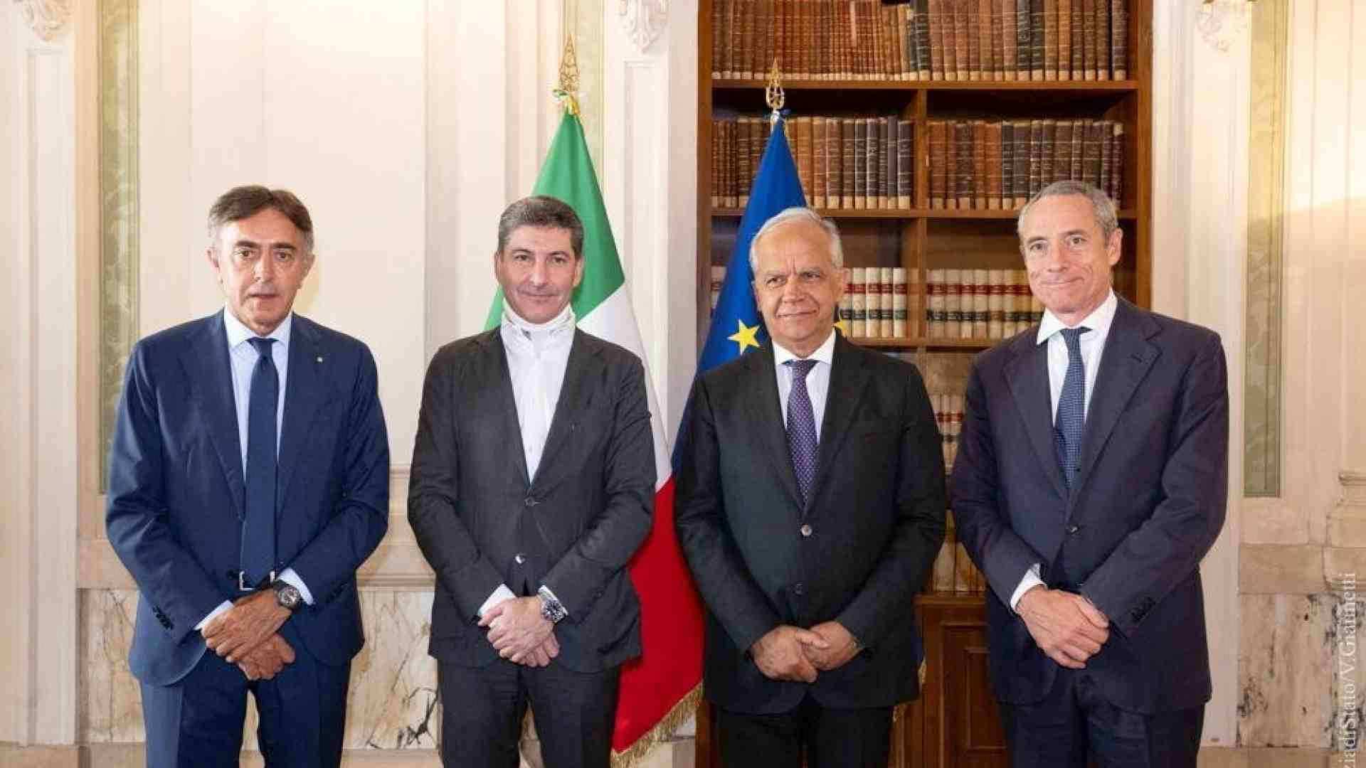 Viminale-Poste, l’intesa che punta a blindare la “porta digitale” del Paese