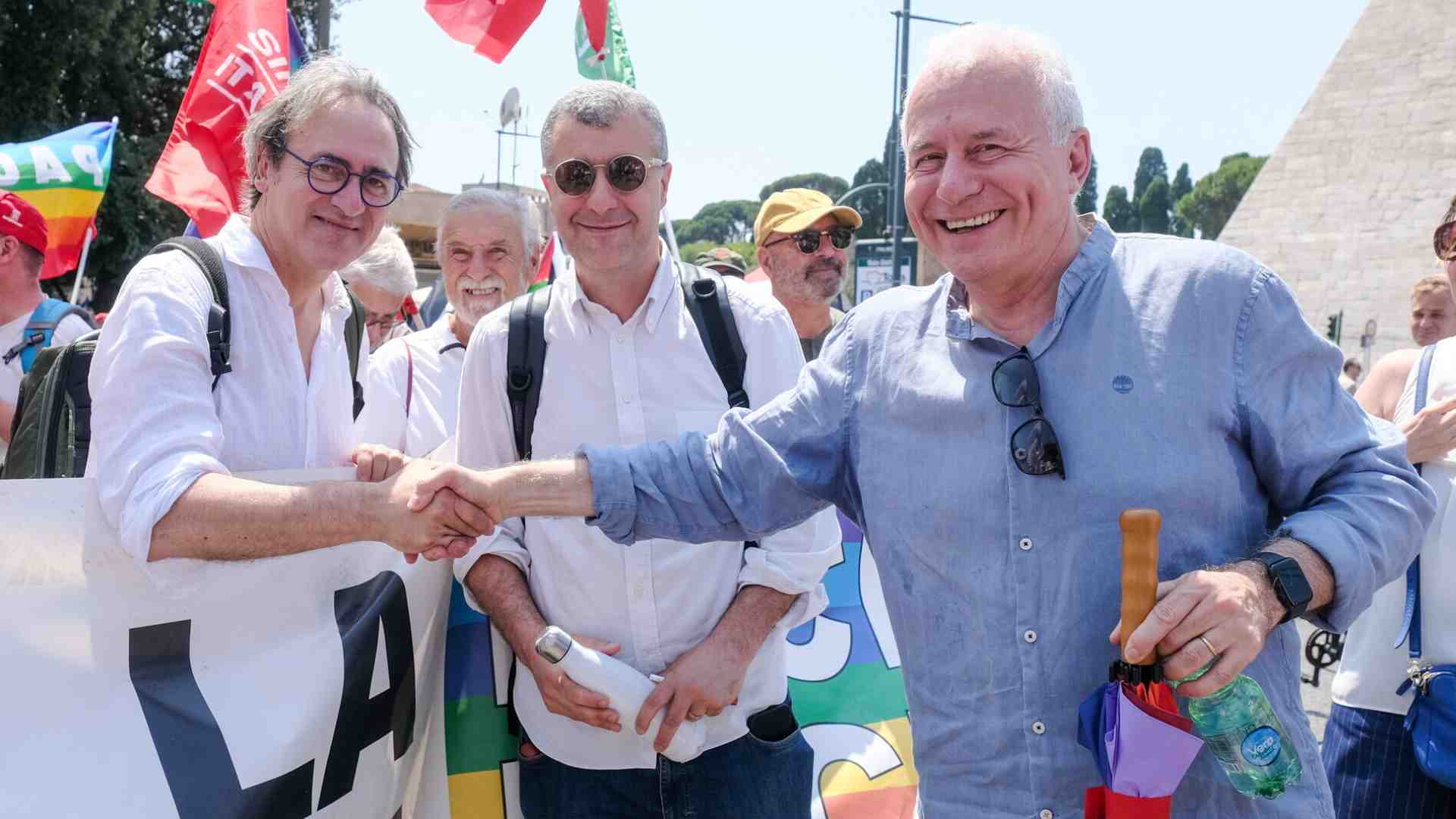 Tarquinio: “Superare la Nato, adesso lo dice anche Crosetto. Nel Pd ci sia più rispetto per i pacifisti”