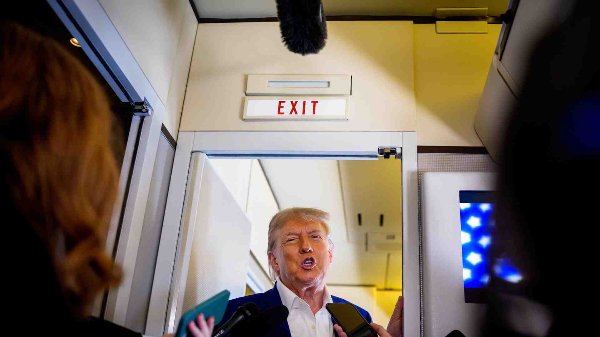 La Nato fa di tutto per piacere a Trump. Dal colore all’Ucraina