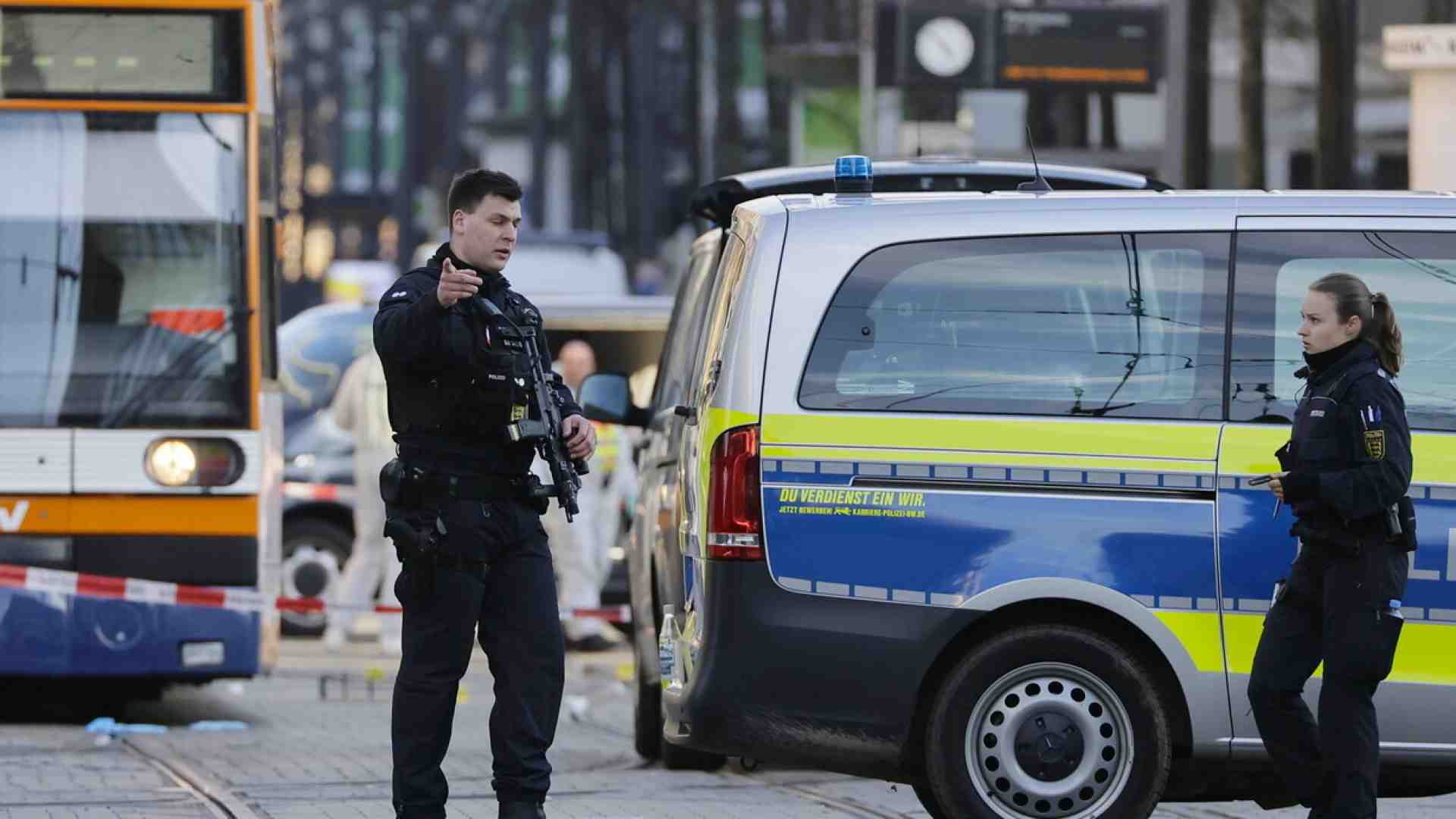 I terroristi in Europa sono sempre più giovani. Jihadismo, neonazismo e minacce ibride