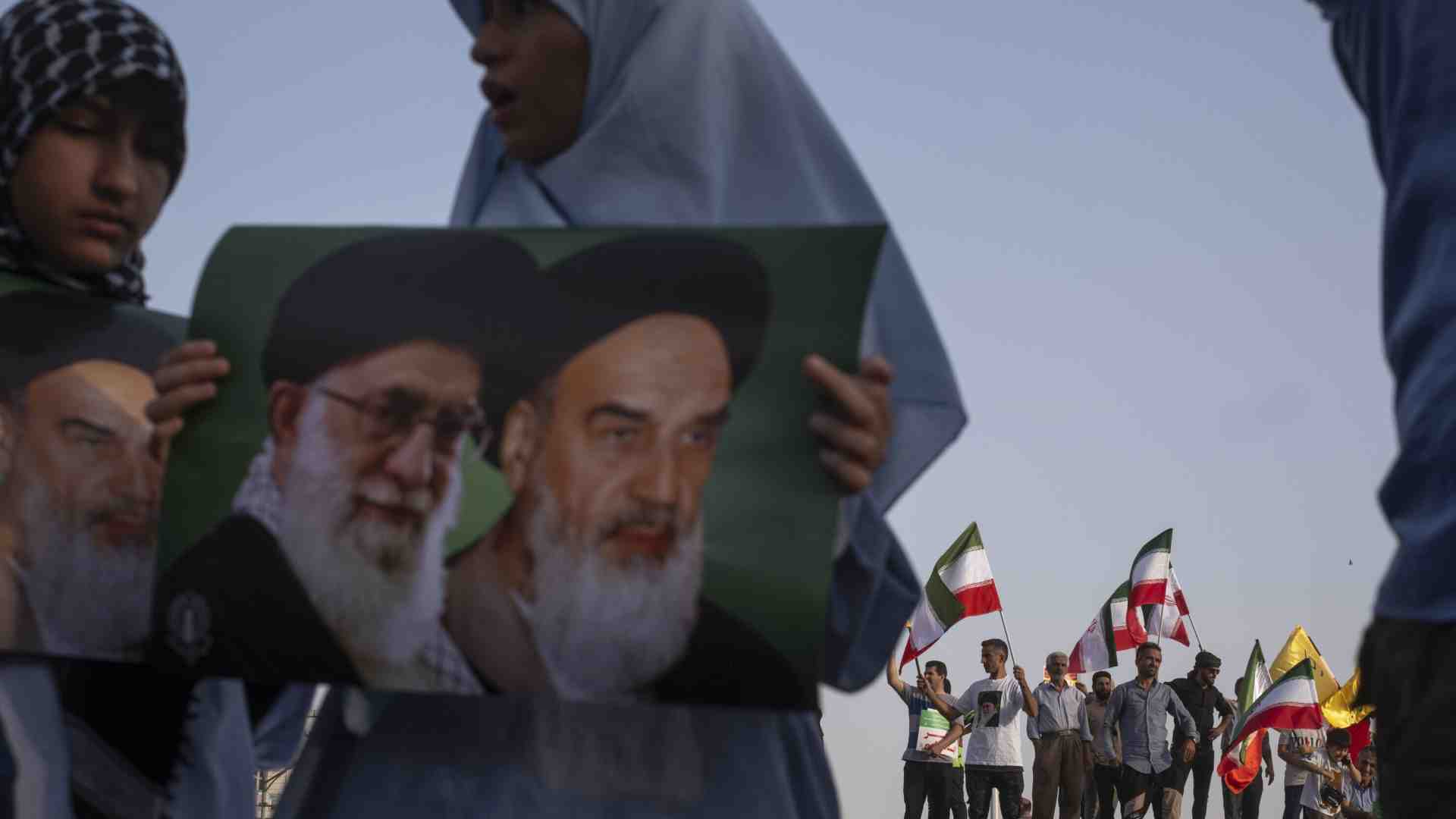 L’imam sotto la Torre Eiffel