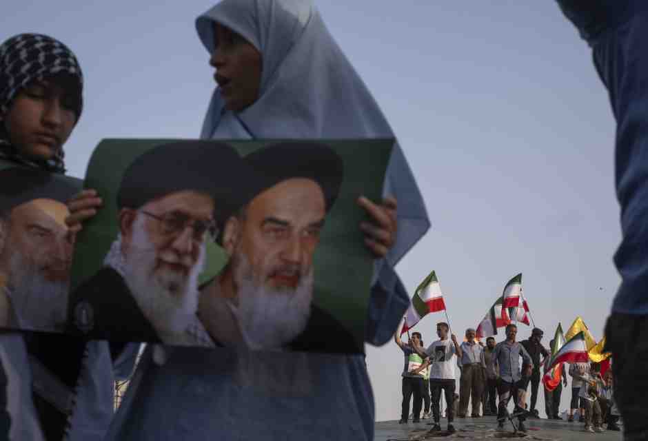 L’imam sotto la Torre Eiffel