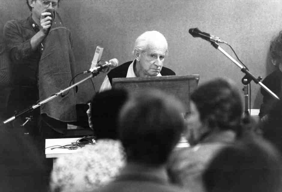 Il Novecento con i suoi fantasmi e un presente incapace di nostalgie