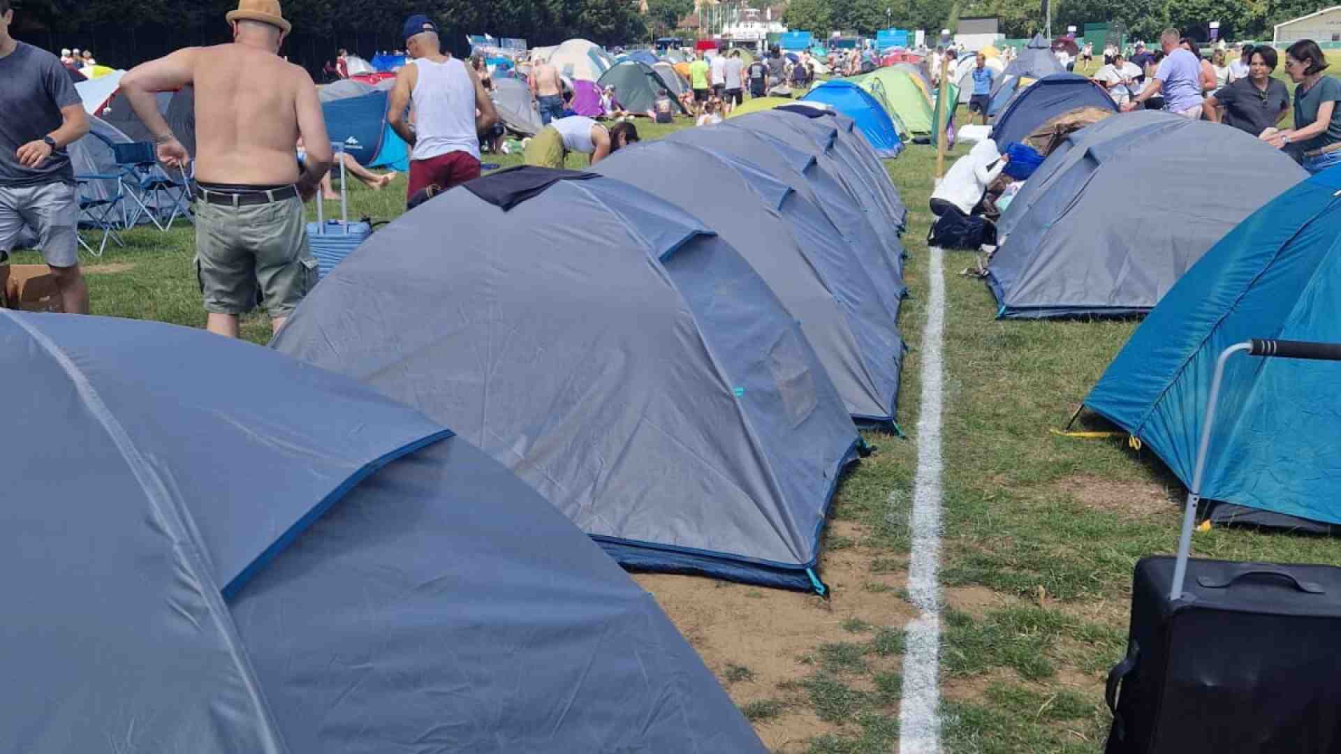 Viaggio al termine della "queue", il modo più estremo per poter vivere il fascino di Wimbledon