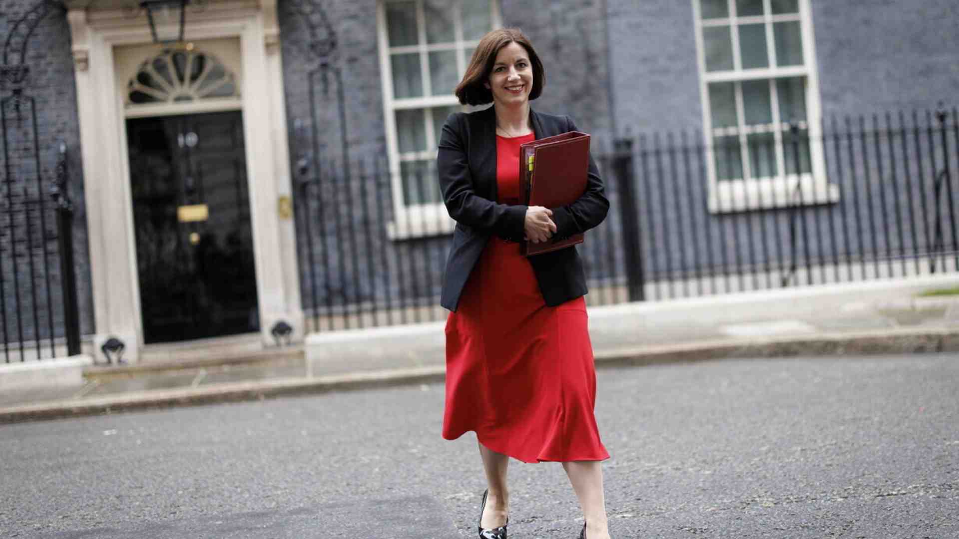 La sinistra inglese rompe un tabù e spiega perché dire “fate più figli” non è fascismo: è responsabilità