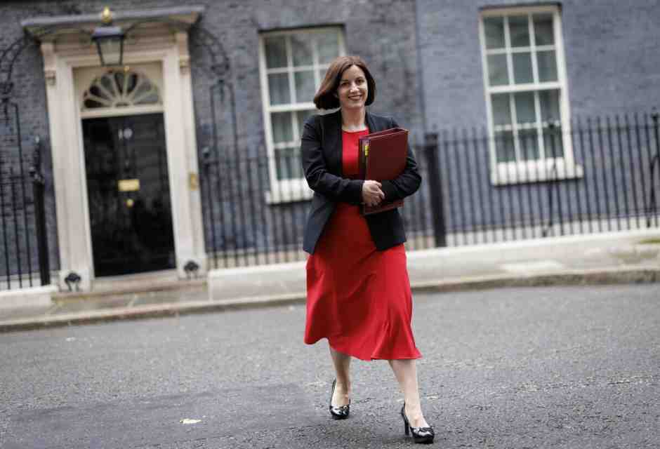 La sinistra inglese rompe un tabù e spiega perché dire “fate più figli” non è fascismo: è responsabilità