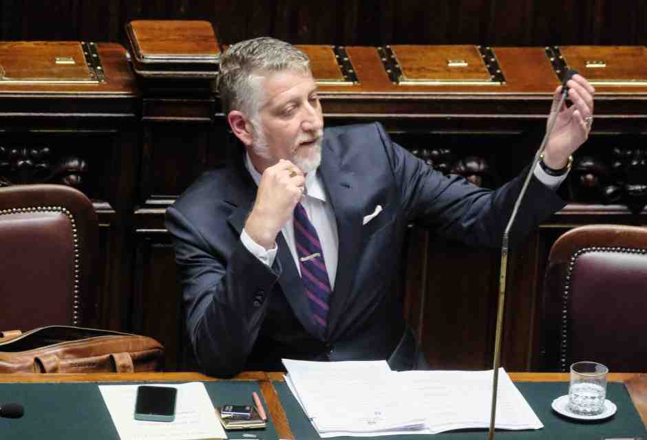 Giuli, il Callido. Non va al Premio Strega e dice "non ho ricevuto i libri. Loda Massini e recita la parte del moralizzatore sul tax credit