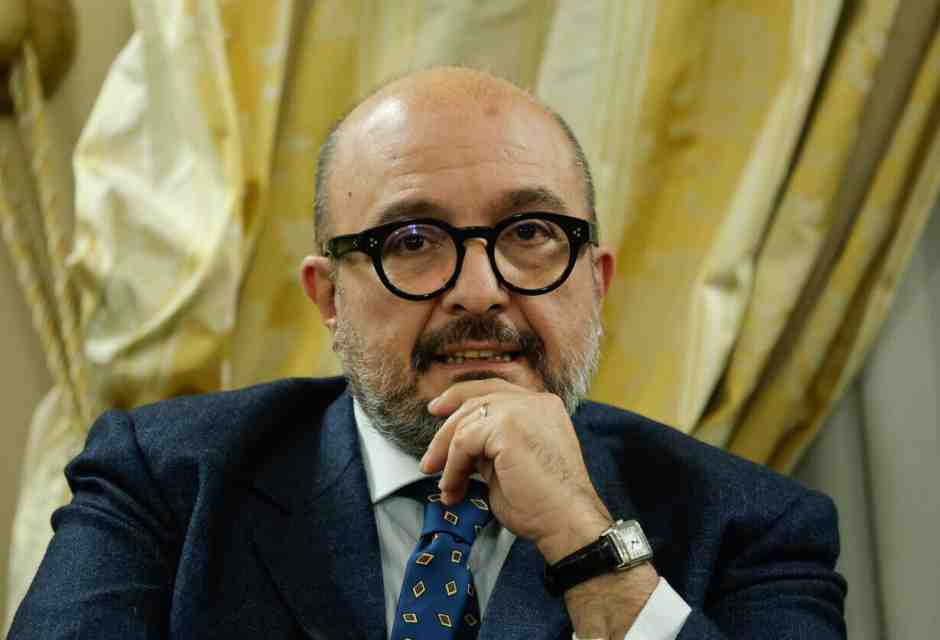 "Nei momenti più bui ho pensato al suicidio. Sul tax credit avevo ragione io". Intervista a Gennaro Sangiuliano