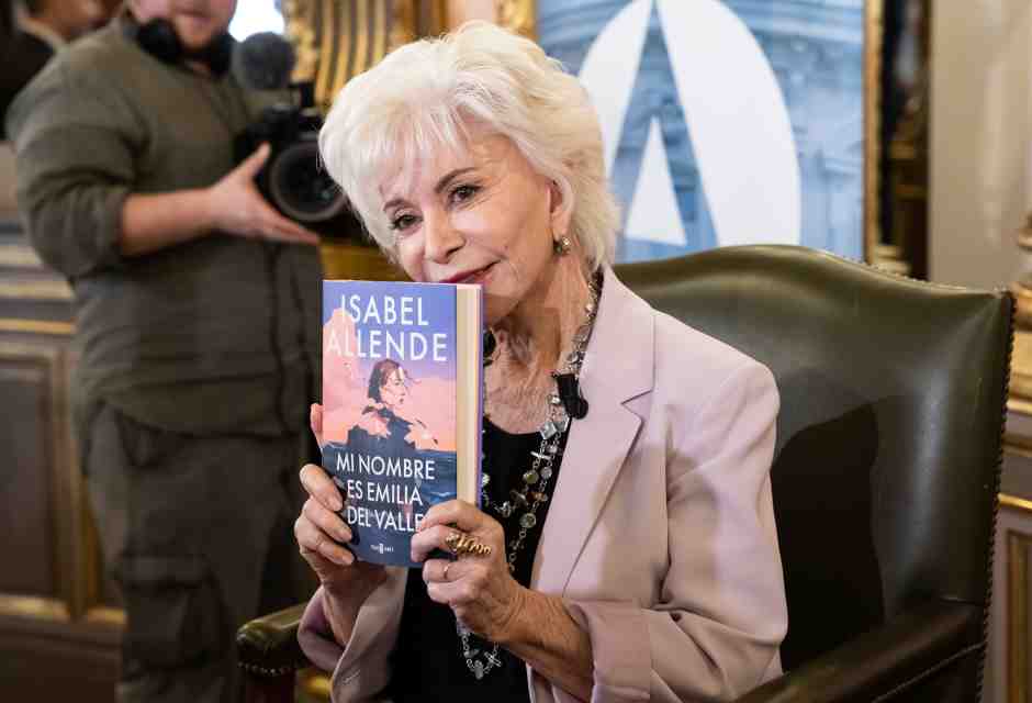 Isabel Allende e gli altri scrittori che rifiutano la traduzione in ebraico (ma in Iran va bene)