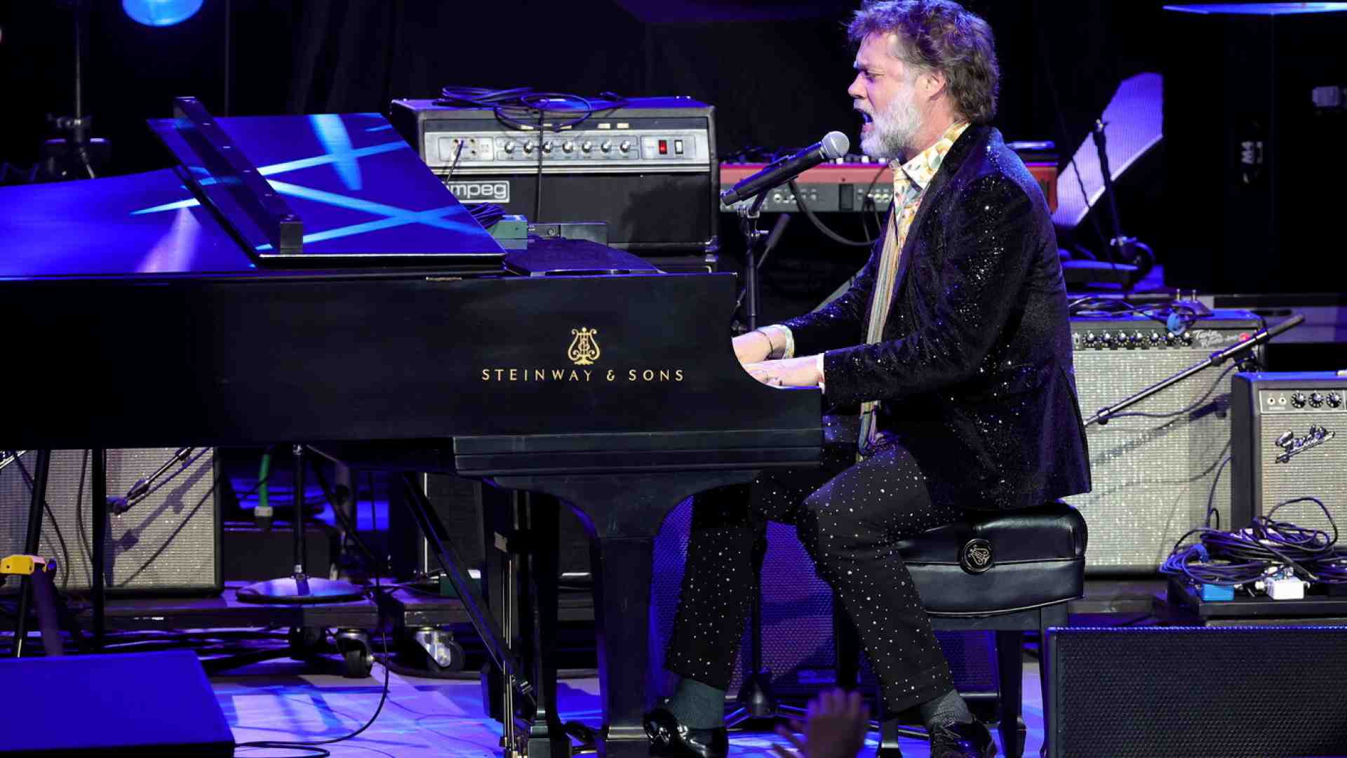 Rufus Wainwright dal pop alla lirica. “Hadrian” ha nelle voci la sua forza