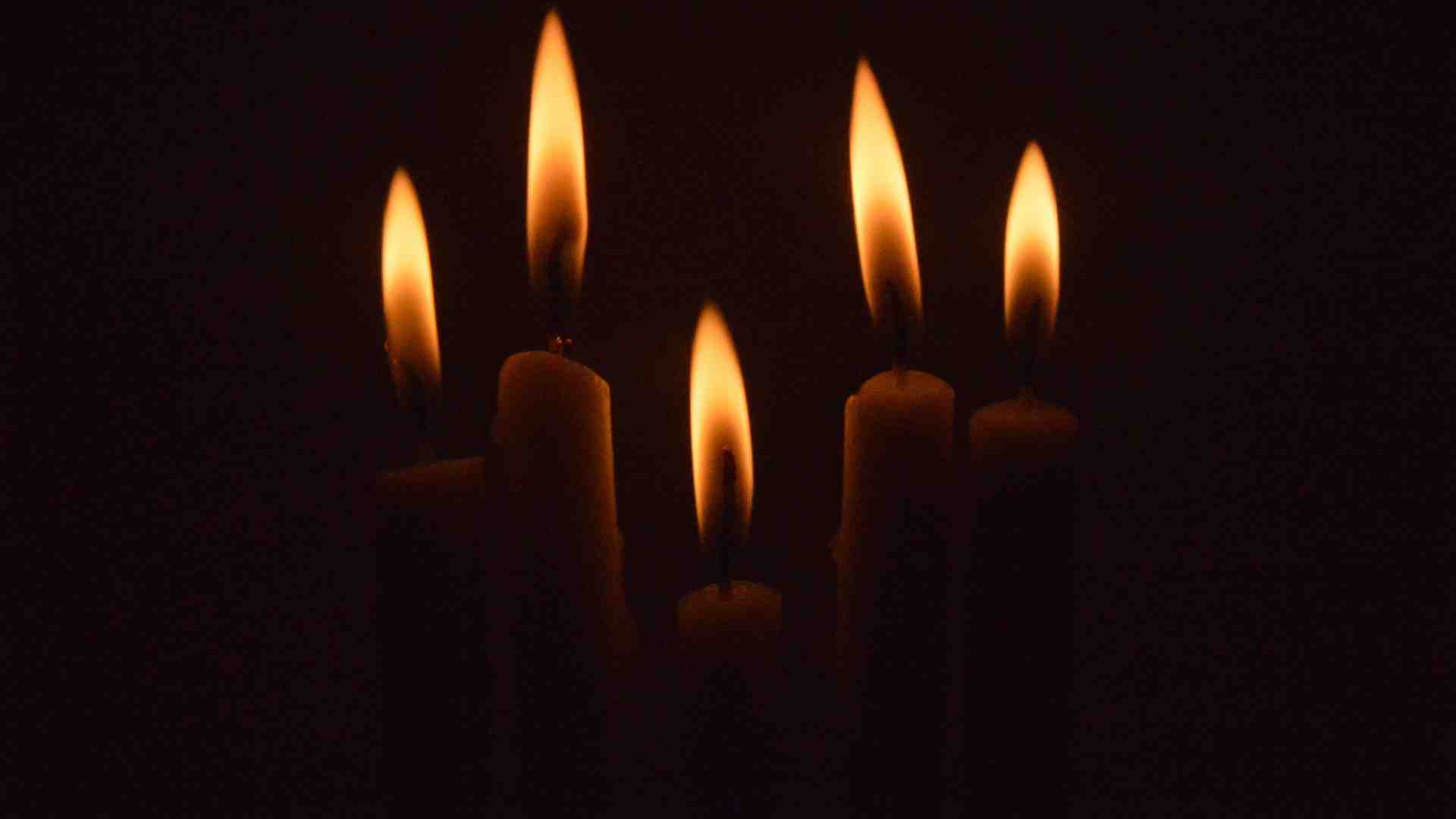 La telefonata un attimo prima del palco. Tua madre a quest’ora non chiama mai