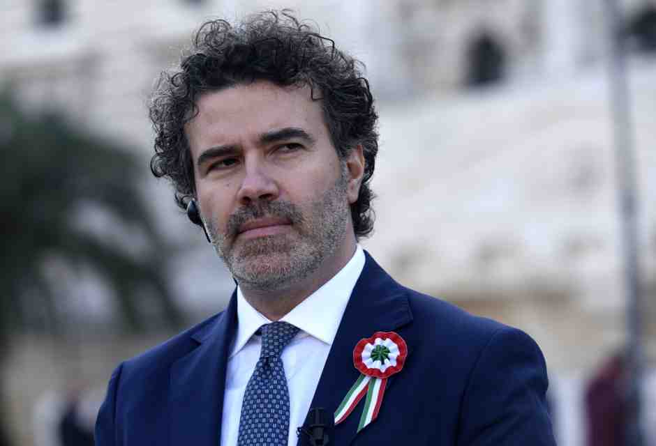 La separazione delle carriere spiegata con il caso spagnolo. Duello con il segretario generale dell’Anm