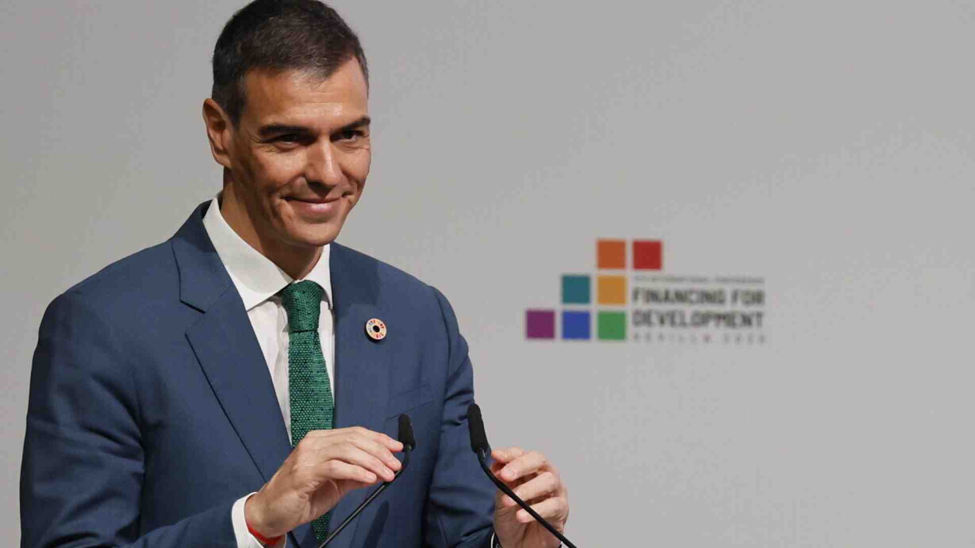 Così i popolari spagnoli vorrebbero approfittare degli scandali del premier Sánchez