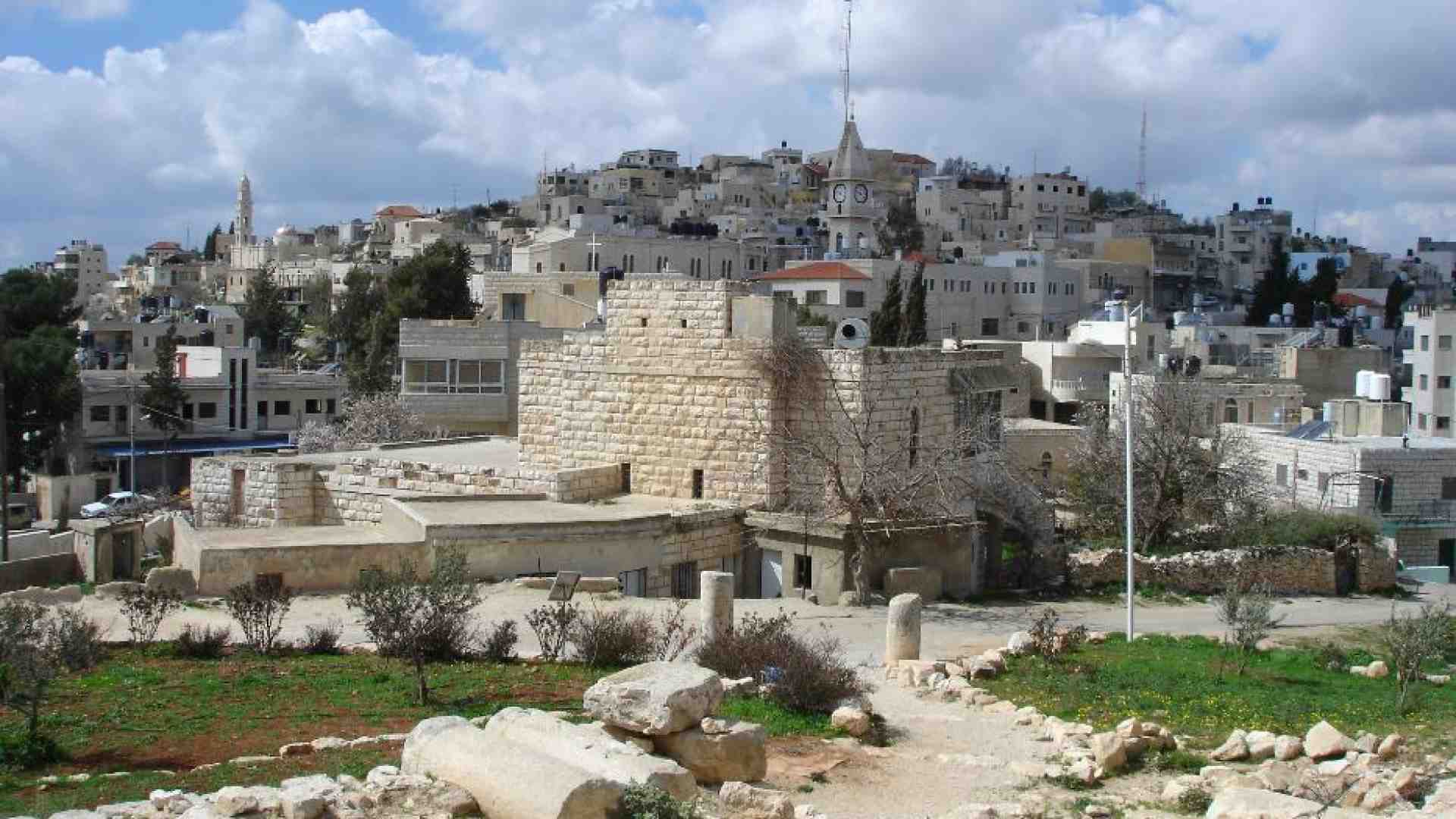 L'appello dei sacerdoti: «Basta violenza dei coloni»