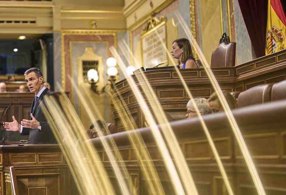 Tanto rumore, ma nessuno chiede la fiducia a Sánchez, che va avanti