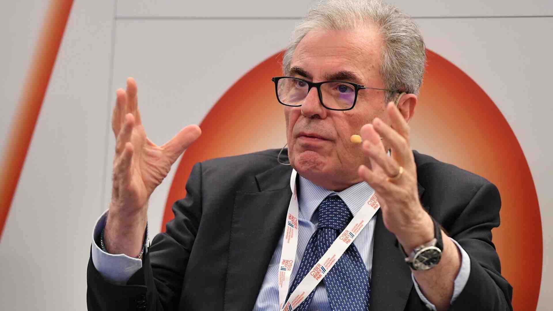 Dalle password alle app: ecco il vademecum anti hacker del governo a 3,2 milioni di dipendenti della Pa