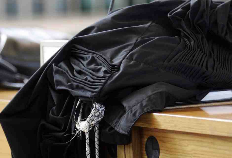 Spesa per la giustizia e stipendi delle toghe: la Commissione Ue smonta le fake dell’Anm