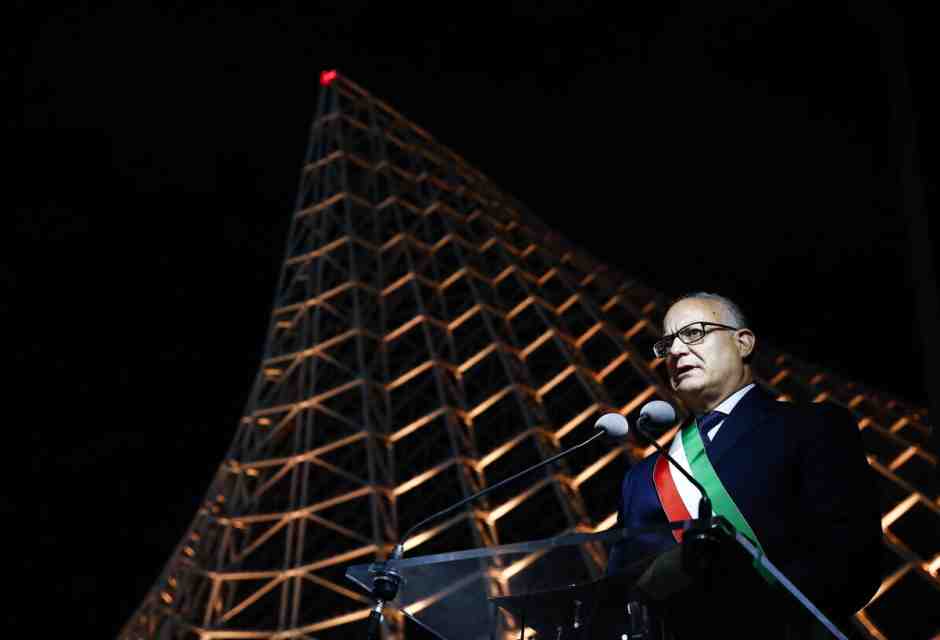 Gualtieri si difende dagli attacchi della destra e punta al secondo mandato