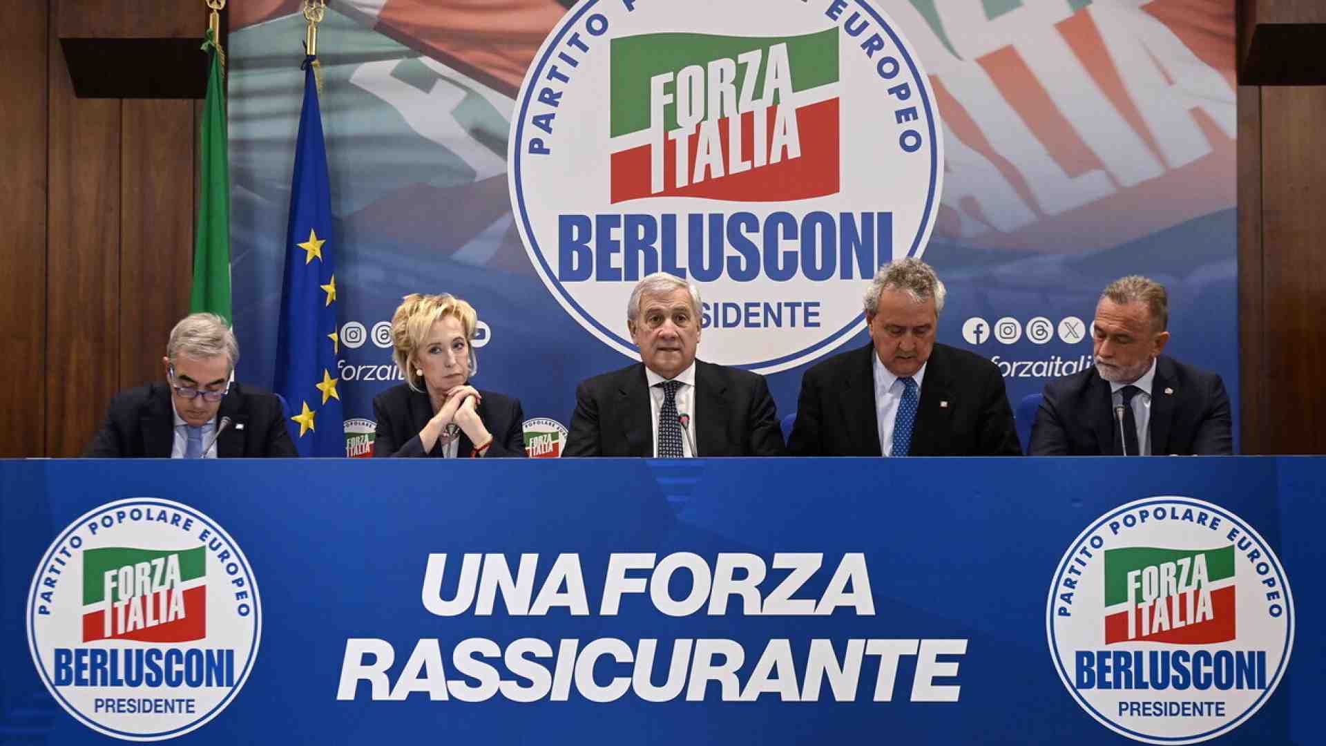 Quello di Pier Silvio Berlusconi è un avviso a Tajani: basta con la gestione romanocentrica di FI