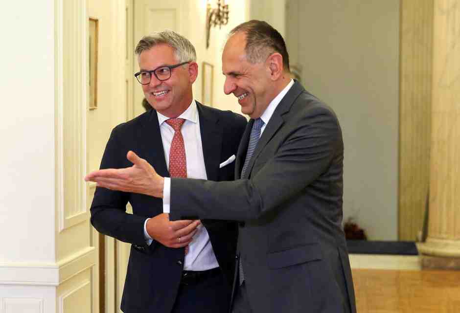 La Grecia era stata avvisata della “trappola” di Haftar a Bengasi