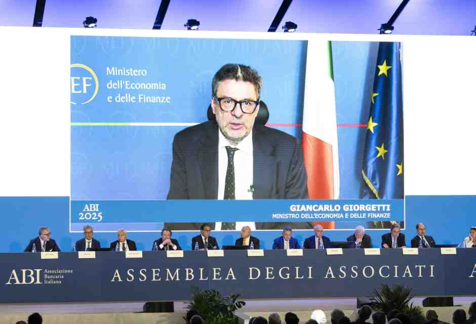 L’assalto di Giorgetti alle banche