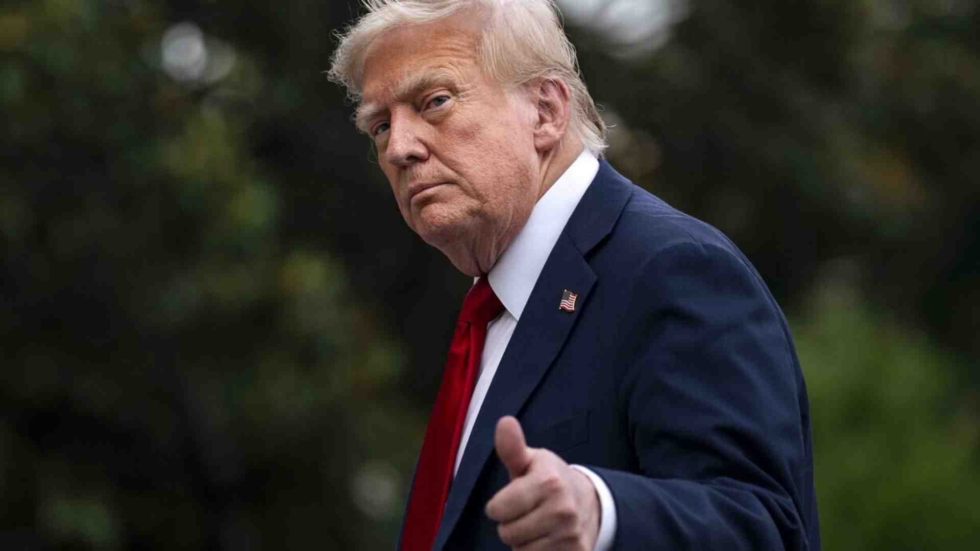 Dai farmaci all'agroalimentare: i settori commerciali più colpiti dai dazi di Trump