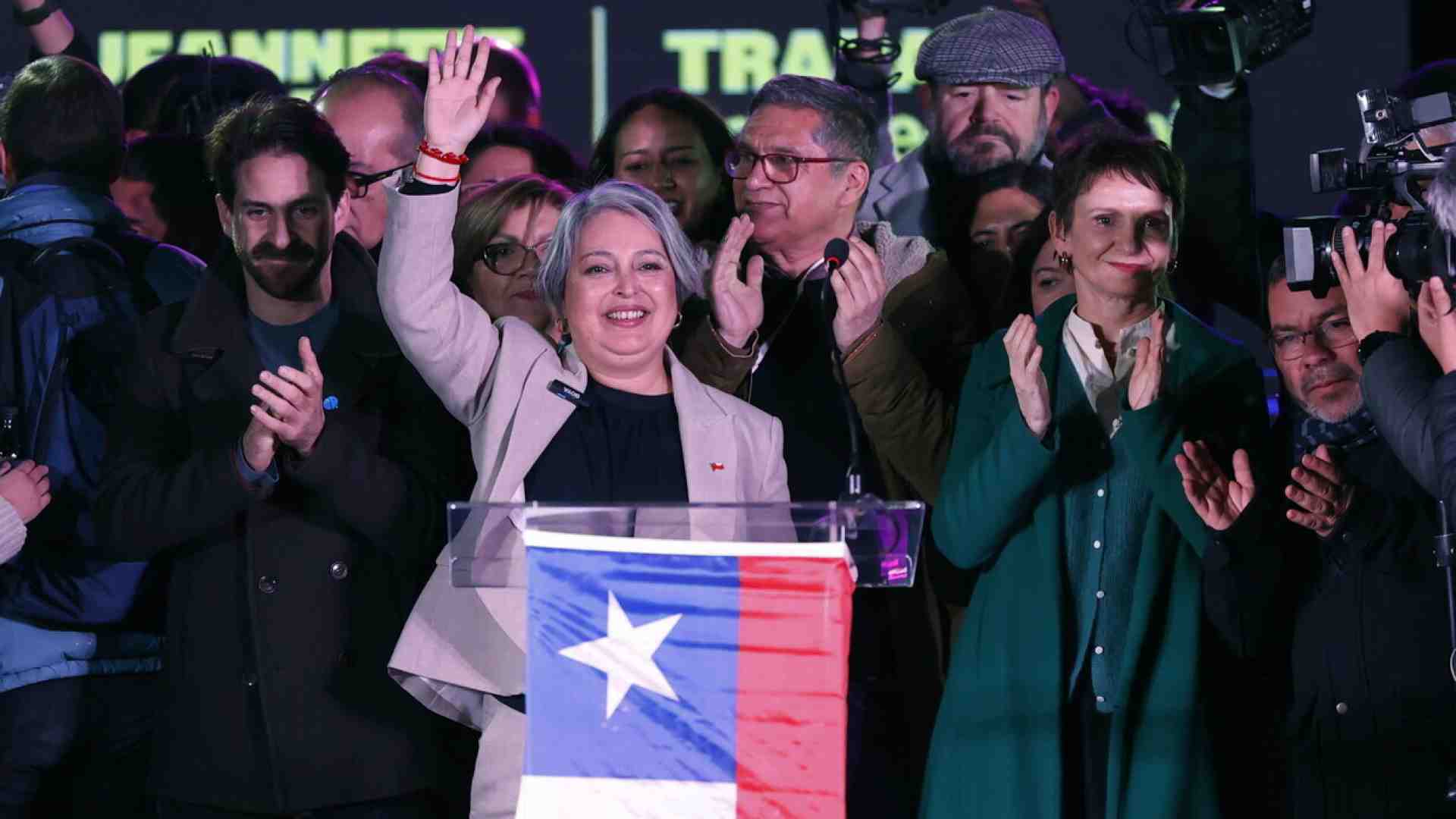 Chi è Jara, la comunista che ha vinto le primarie in Cile e alza la Borsa