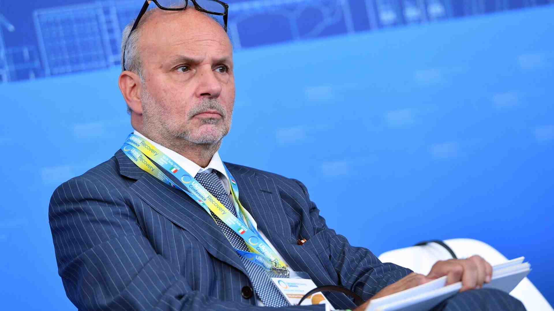 Nomi, no vax, strategie, trumpismo di ritorno. E Schillaci? La sanità come buco nero del melonismo