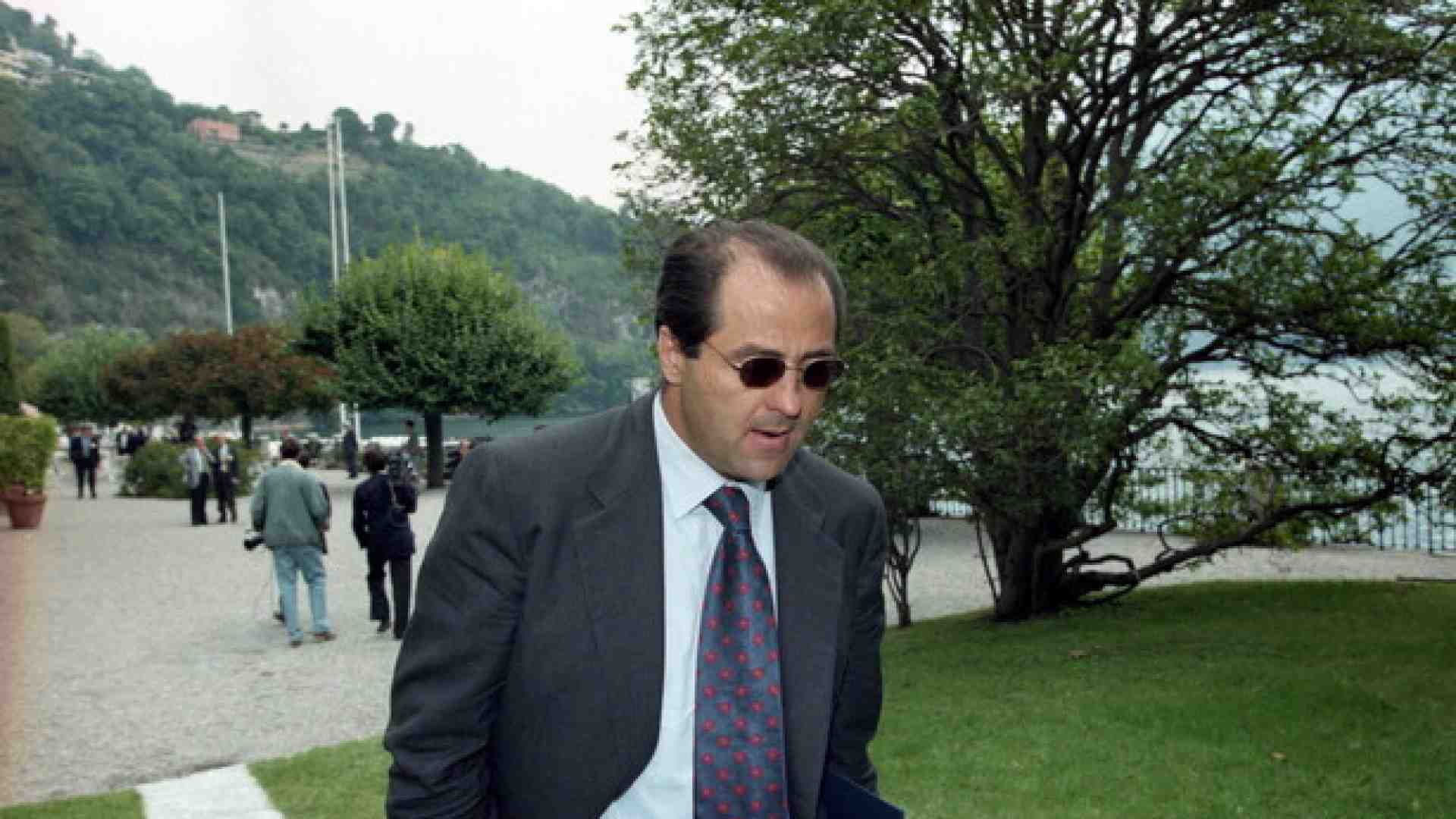 Di Pietro non perde occasione per sputare nel piatto in cui ha mangiato