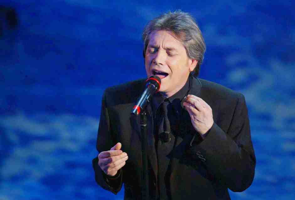 Una canzone di Nino D'Angelo che è una ventata di libertà