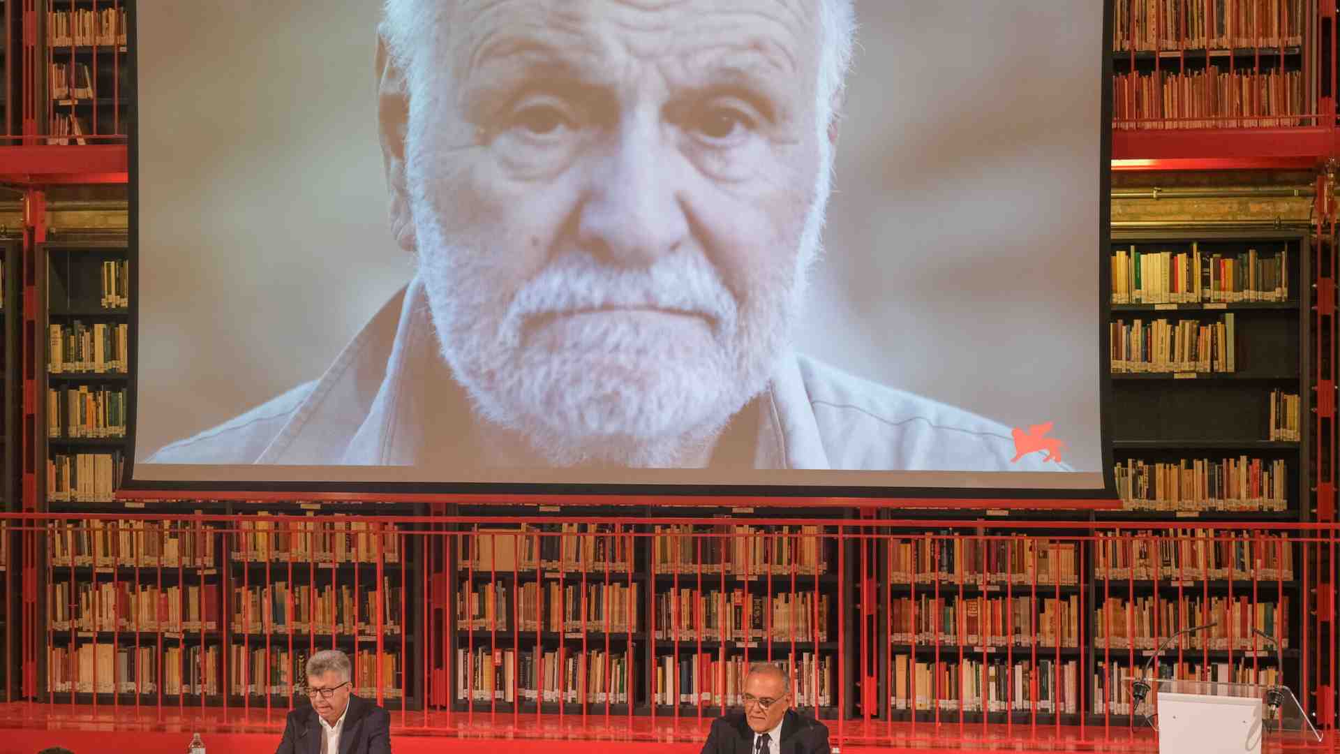 L’omaggio a Fofi e una presentazione tutta di corsa per la Mostra di Venezia