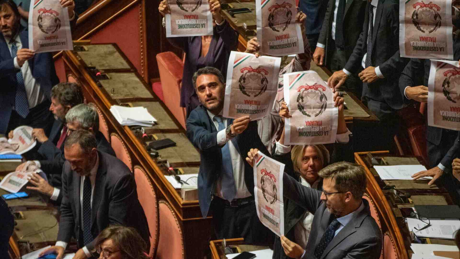 Non si può leggere la Costituzione capovolta