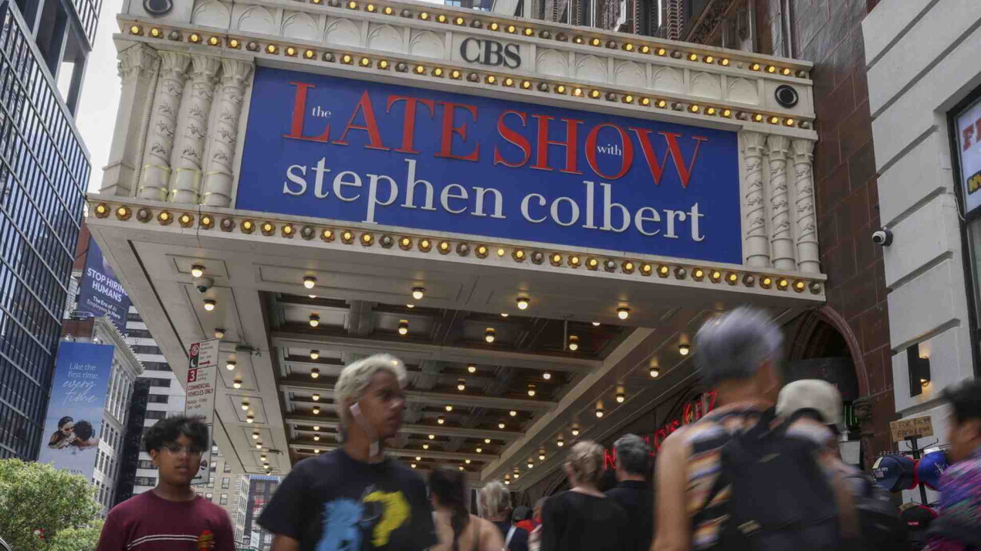 Il dibattito americano sulla morte dei late show, e della televisione