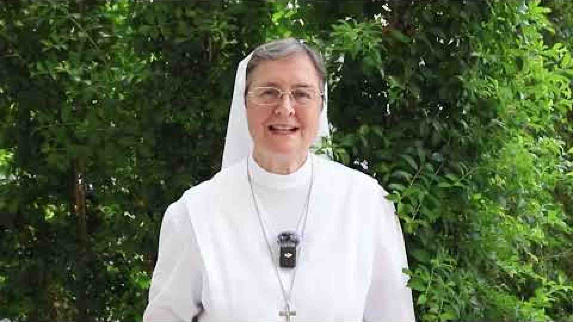 Don Fabio Attard e suor Chiara Cazzuola ai giovani: siate costruttori di pace