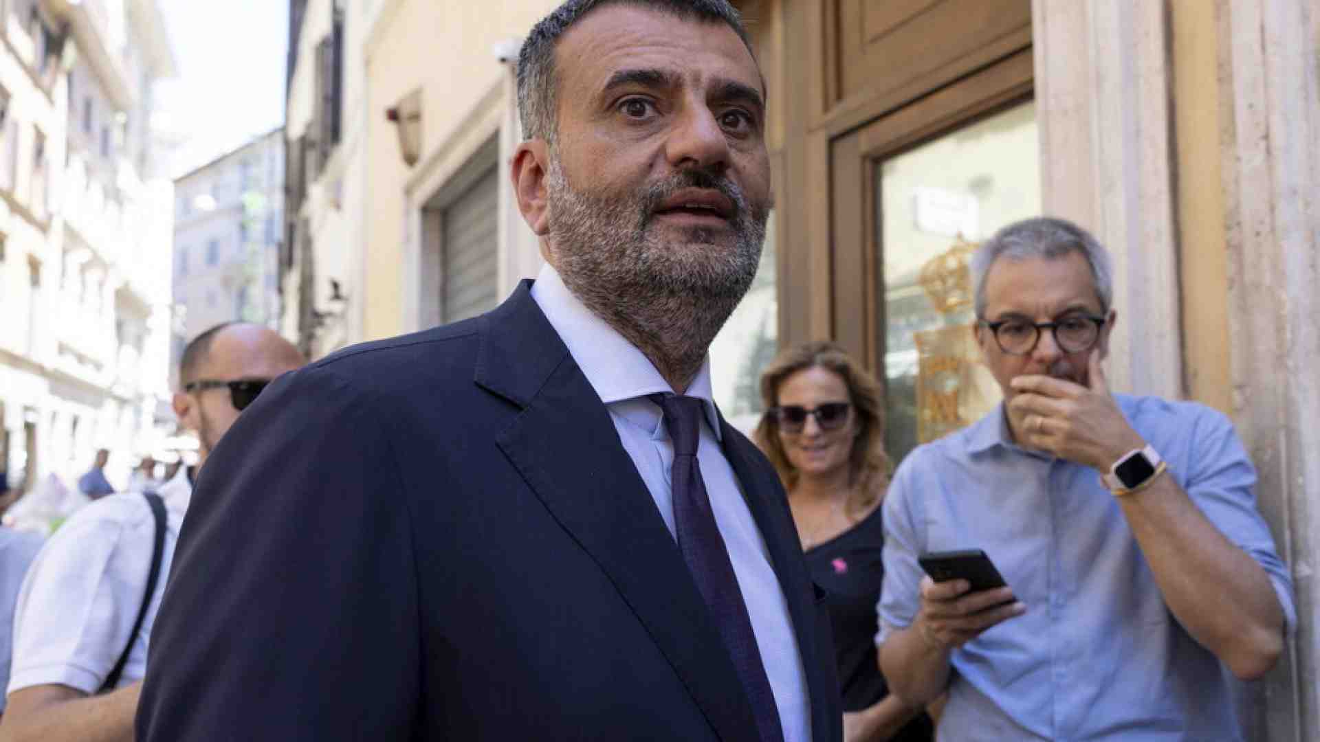 La Consulta cassa la legge anti-sindaci e avvicina la candidatura di Decaro in Puglia